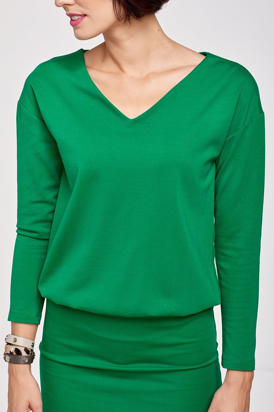 The Amsterdam Dress - V neckline, long sleeve